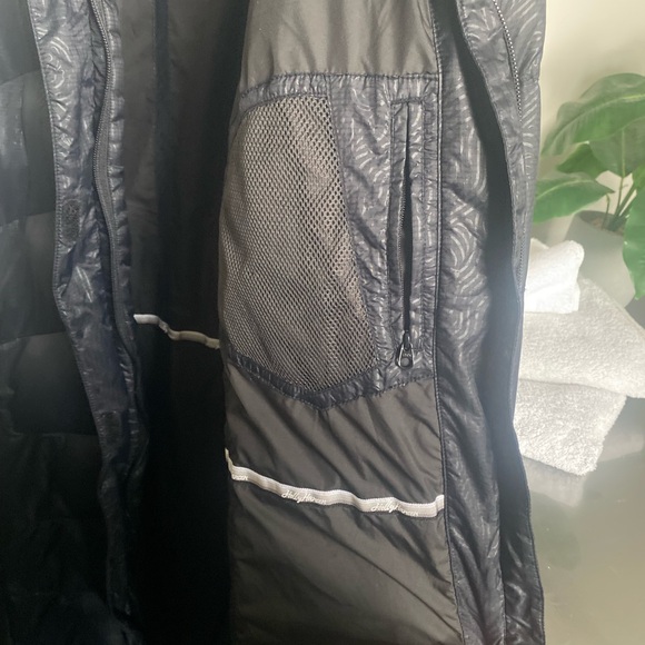 Helly Hansen black womens down filled coat - Picture 3 of 5